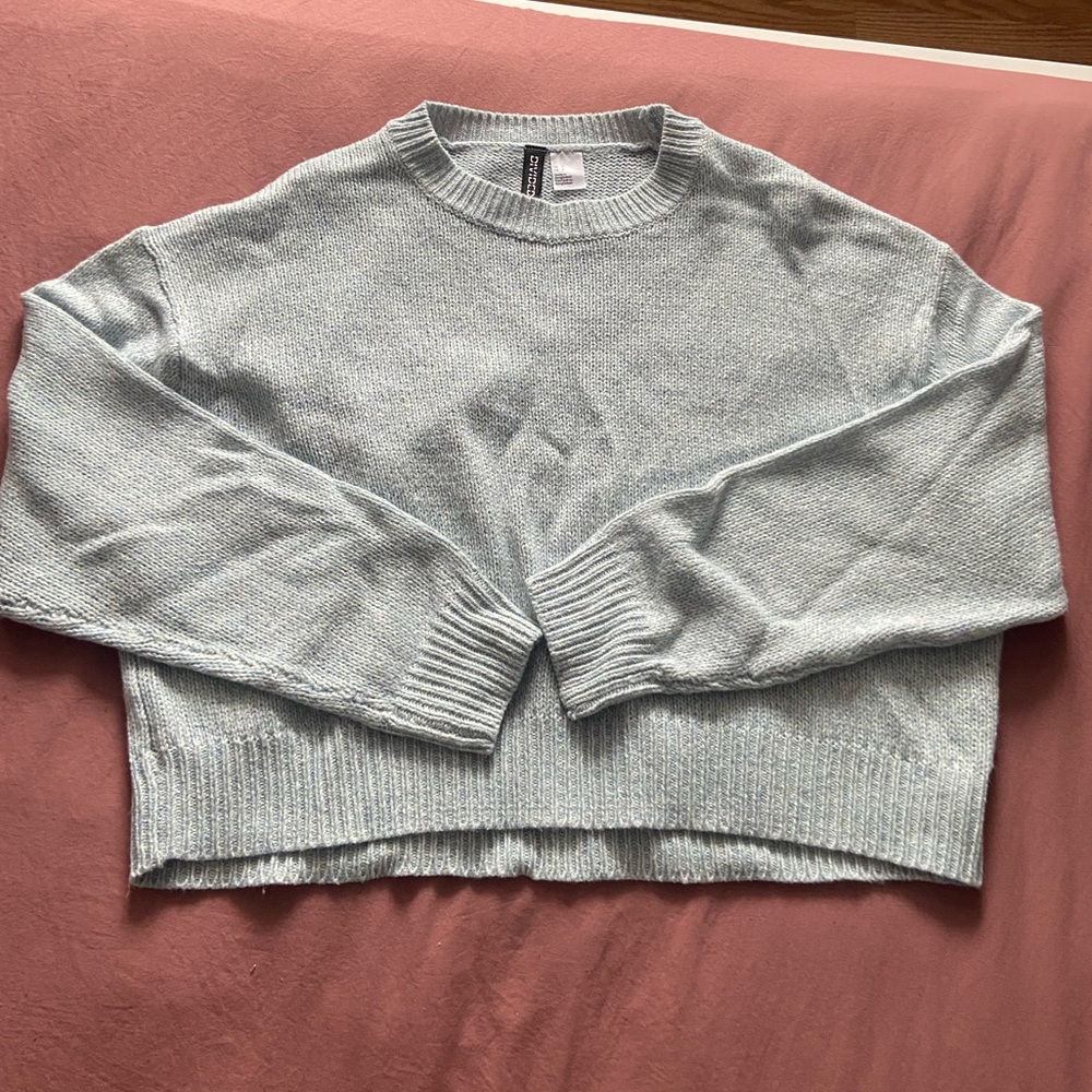 H&M cropped baby blue knit sweater in small